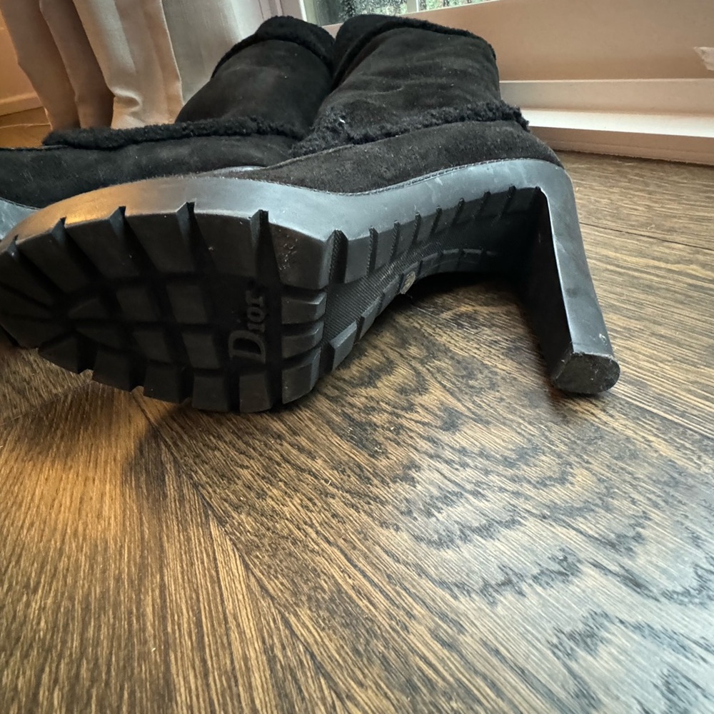 Christian Dior black suede and shearling high boots - size 39.5 - Picture 7 of 7
